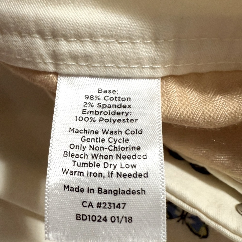 Talbots Cream Women's Bermudas with Butterfly Embroidery NWT Size 14 - Picture 8 of 8
